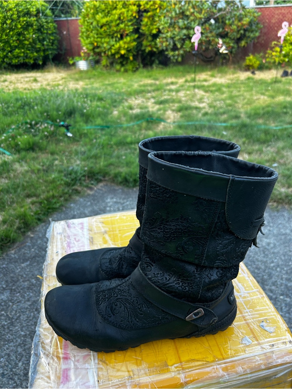 Merrell Women's Black Leather Embroidered Mid-Calf Boots Size 10.5